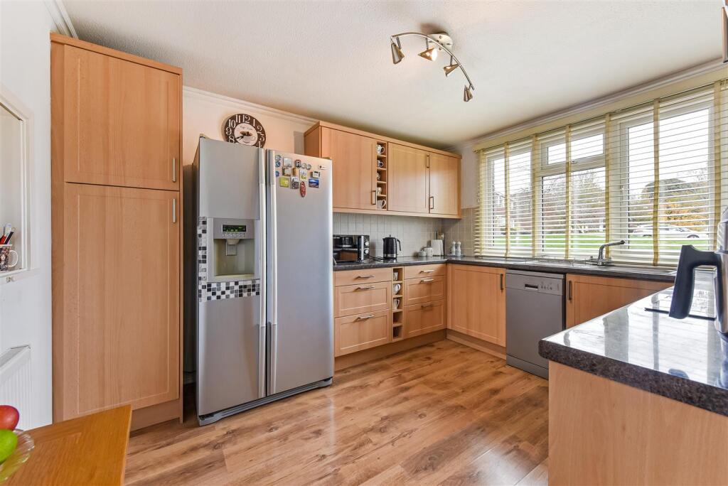Fitted Kitchen