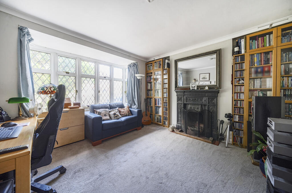 1328285-20-687e16...