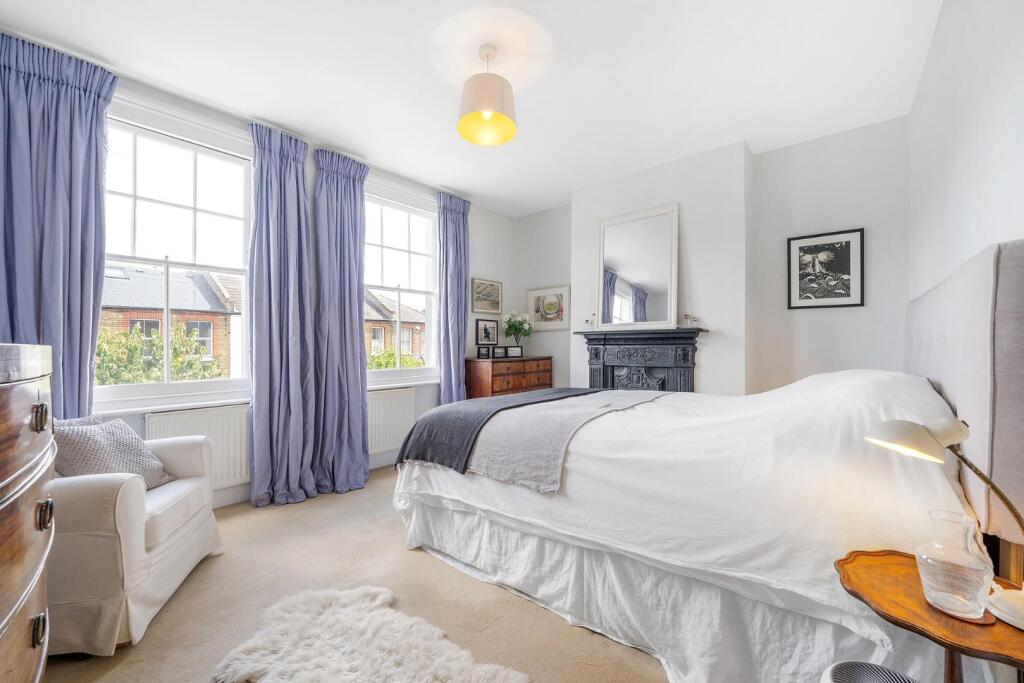 Principal bedroom (1)