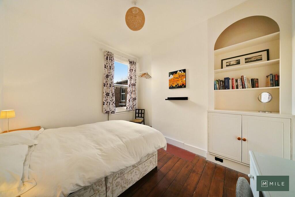 62 Leghorn Road -...