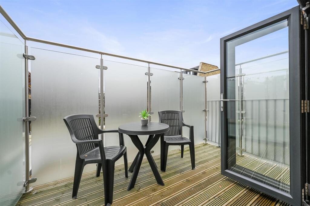 Bloemfontein Road - Balcony1 (1).JPG