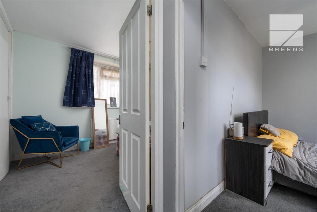 17 Manor Farm Drive_0010.jpg