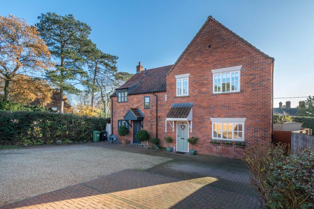 Dewing Close, Fakenham, NR21