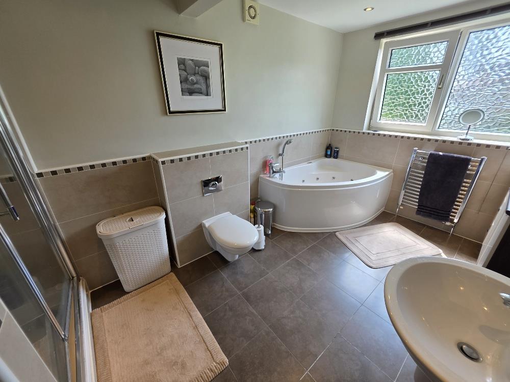 Spacious Family Bathroom
