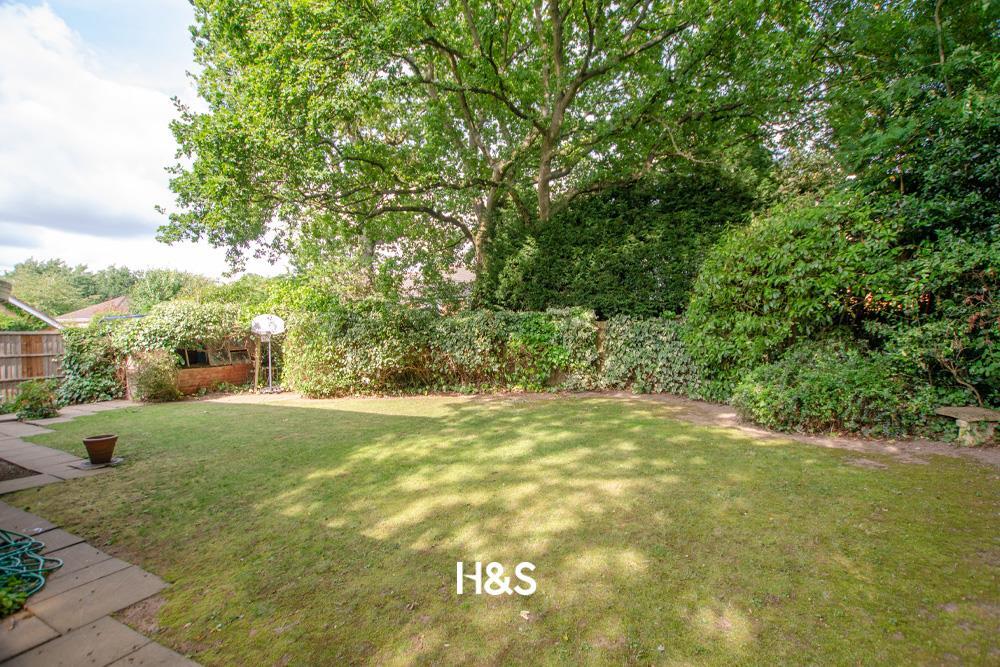 7 Boningale - new garden.jpg