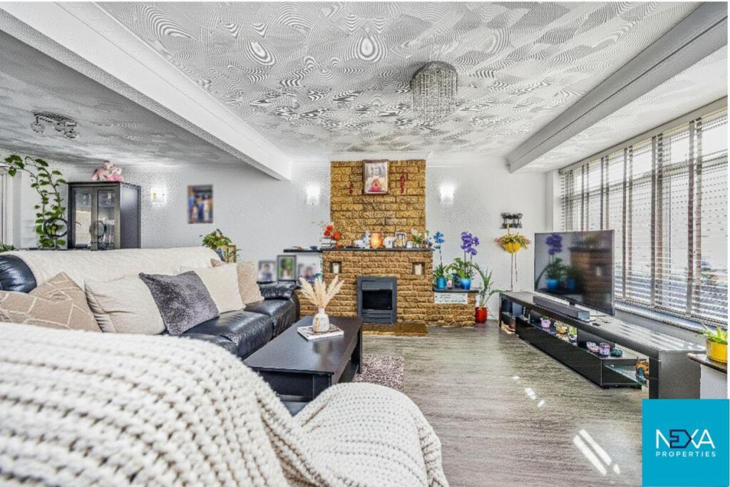 Untitled design (25).jpg