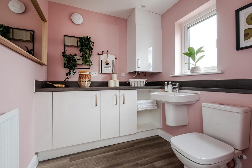 Conveniently combined cloakroom &amp; utility