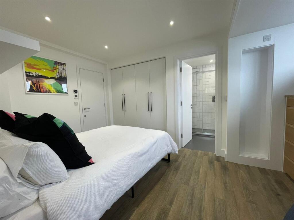 Bedroom to Bathroom.jpg