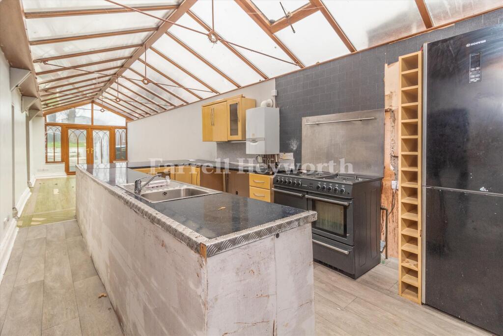 Kitchen Area image 2