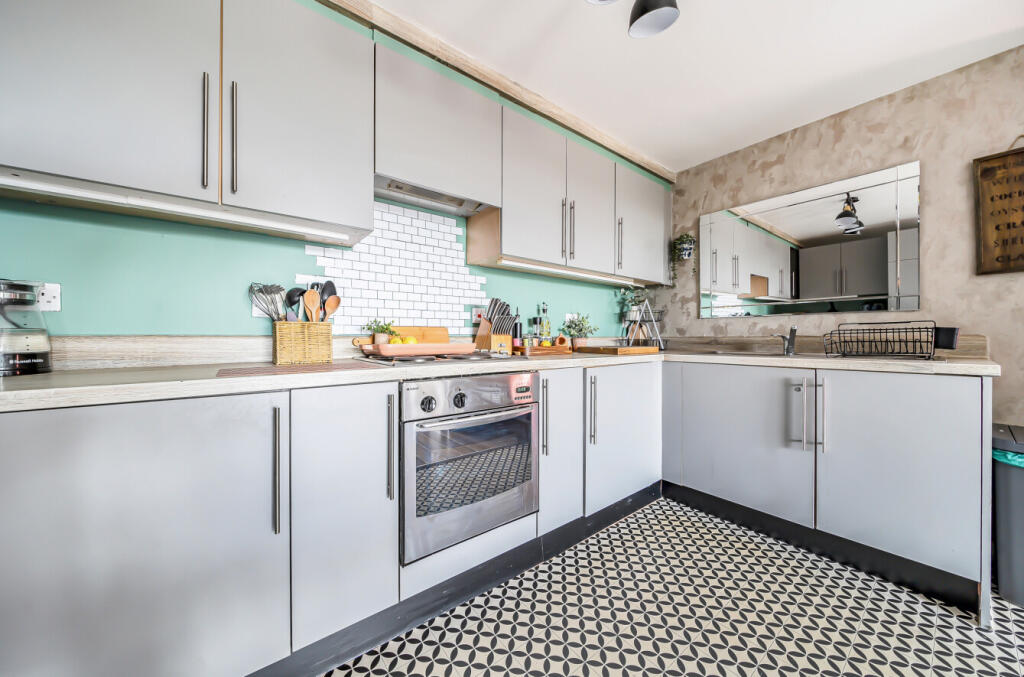 1319345-14-686be1...