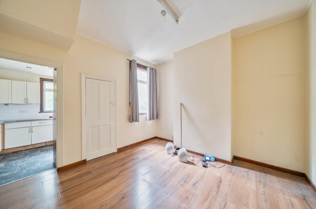 1300382-11-682f67...