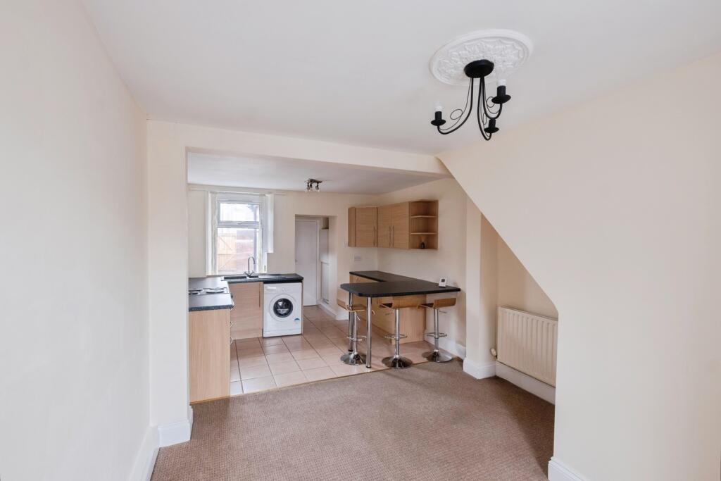Living Room/Kitchen