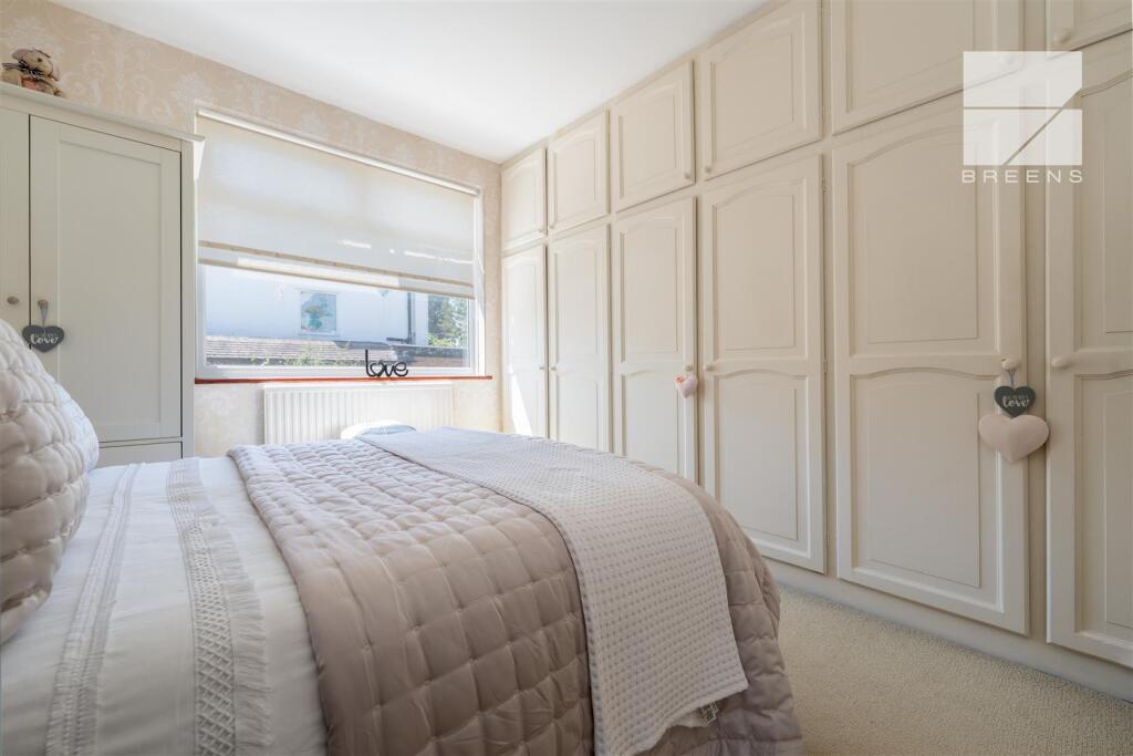 61 Brindwood Road_0013.jpg