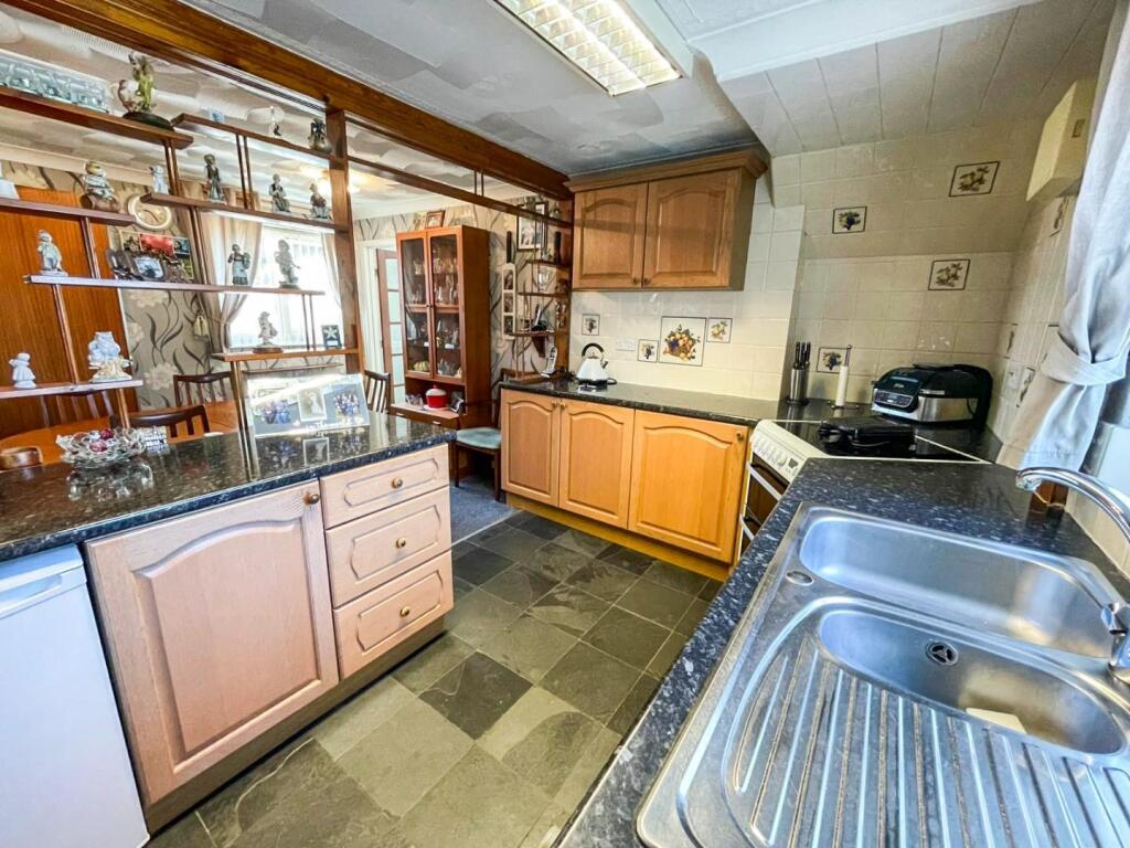 tlc_dd9d2d3a-2b6b-470e-a595-4a1e2d21fa92_911c8a8.j