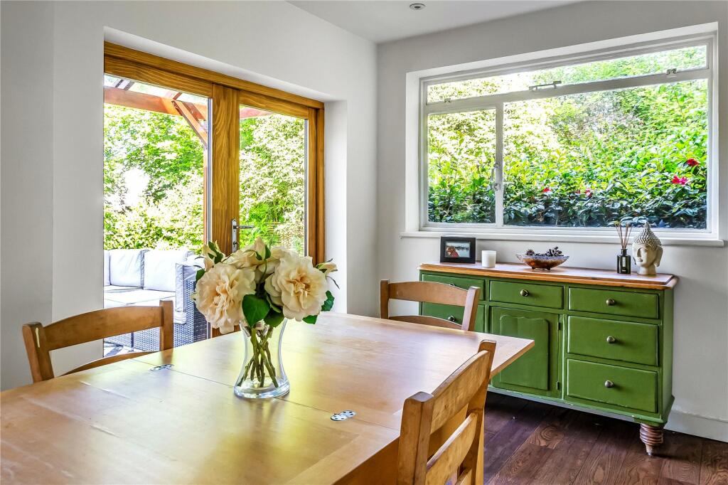 Breakfast Room