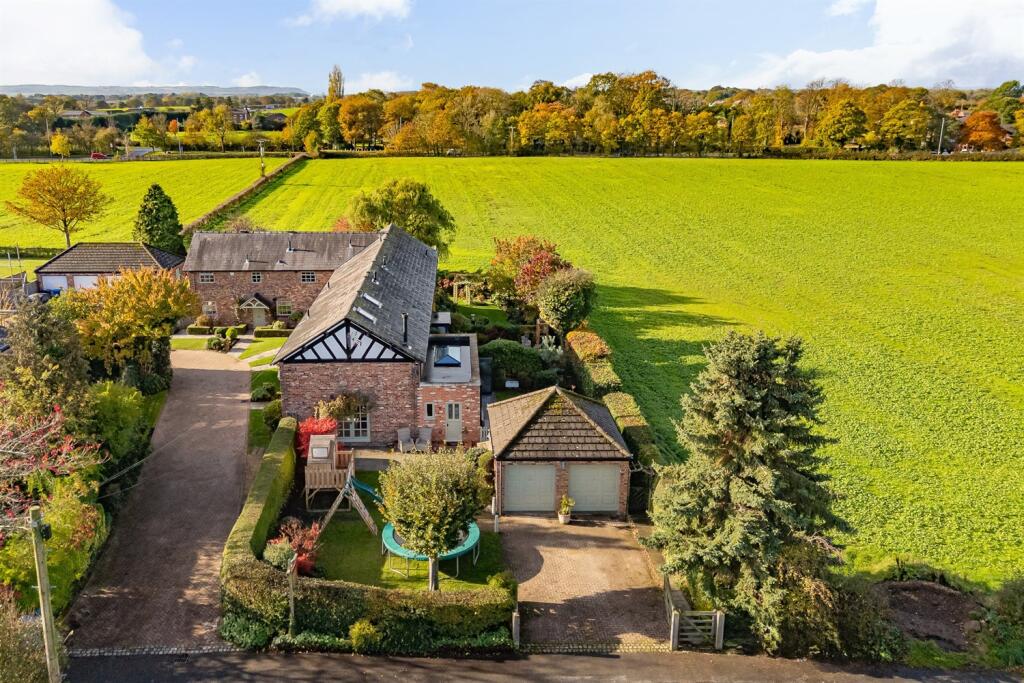 New Farm Barns, Spark Hall Close, Stretton, Warrington