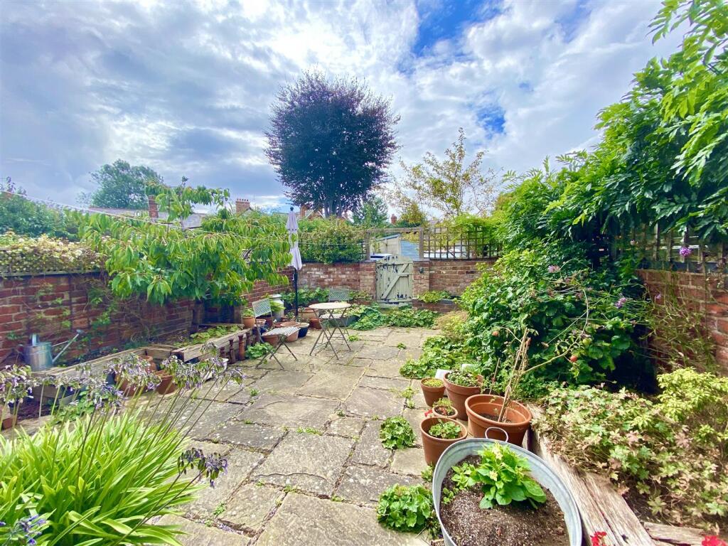 6 Coton Crescent -4.jpg