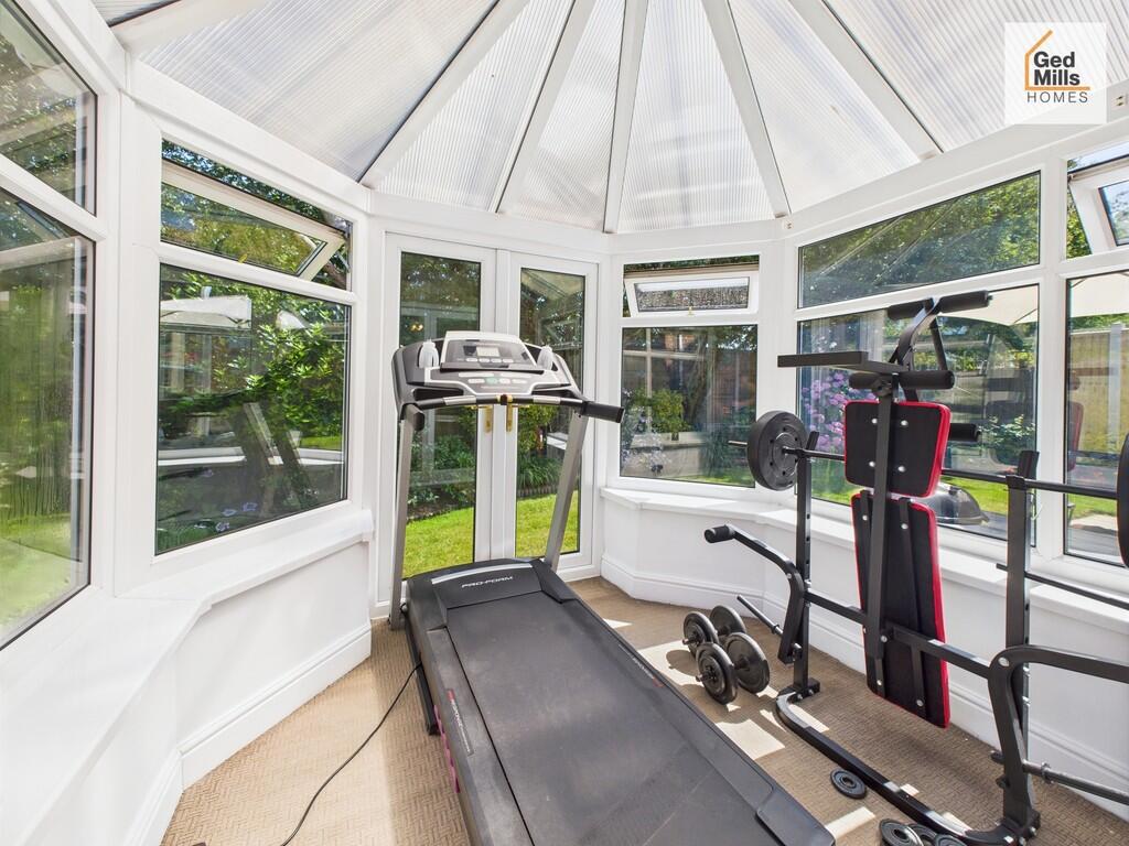 CAM04261G0-PR0073...