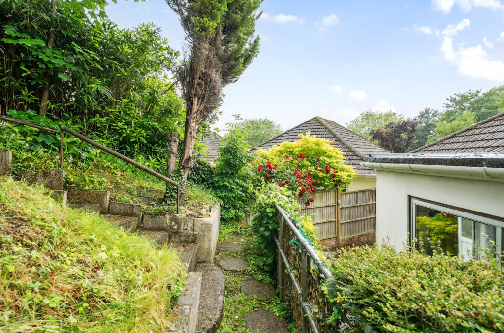 1305983-32-684163...