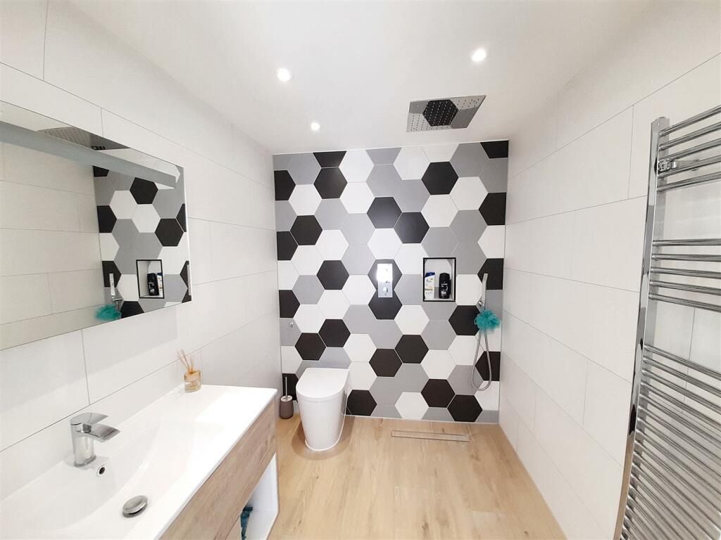 Ensuite