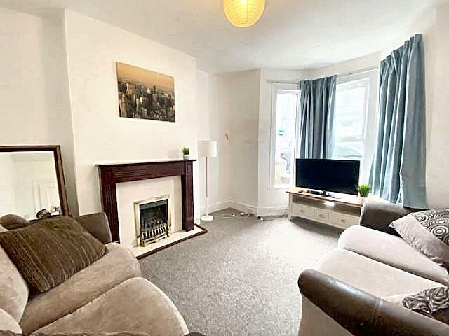 living room (4).jpeg