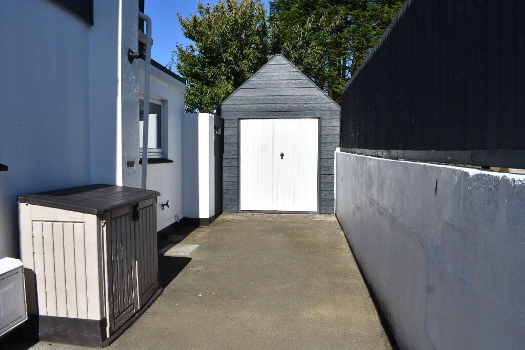 Garage/Workshop