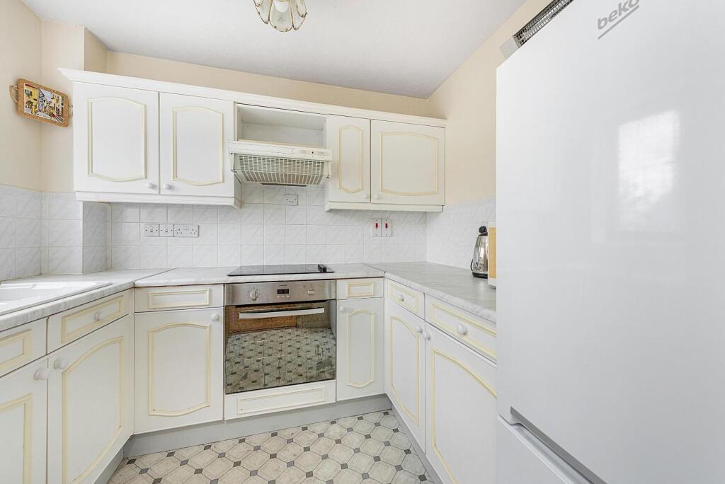 16969_rentmyhome__122_cotton_avenue_8_lo.jpg