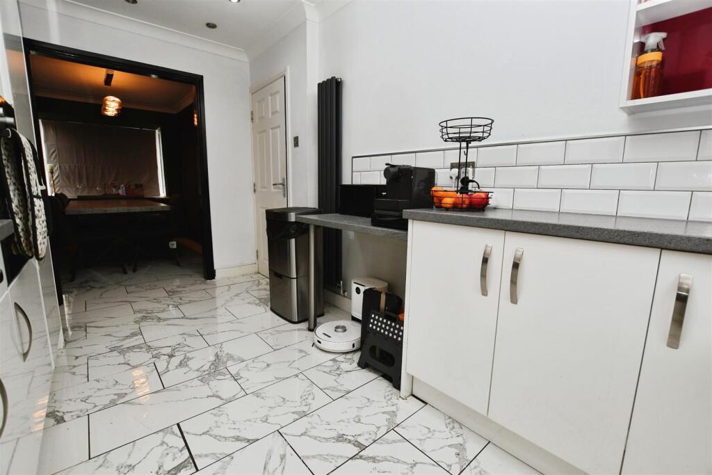 Fitted Kitchen
