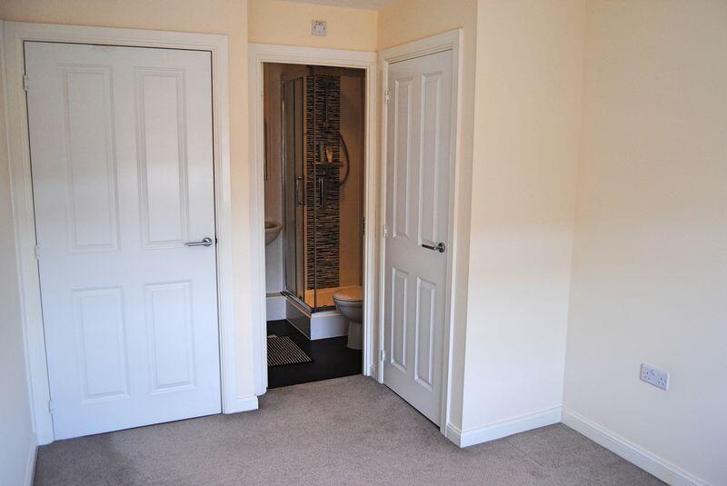 Bedroom 1 / Ensuite