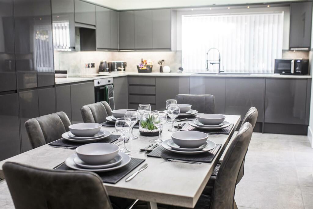 Open Plan Living/Kitchen/Dining Room