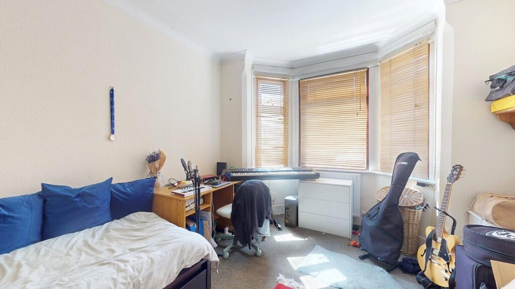 Bedroom 4 - Angle...