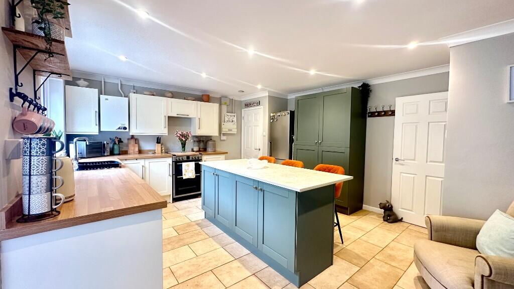 Fitted Kitchen