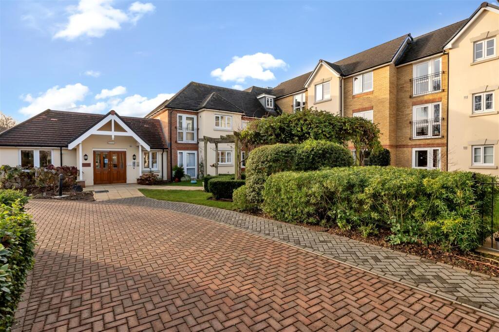 Emmeline Lodge (4).jpg