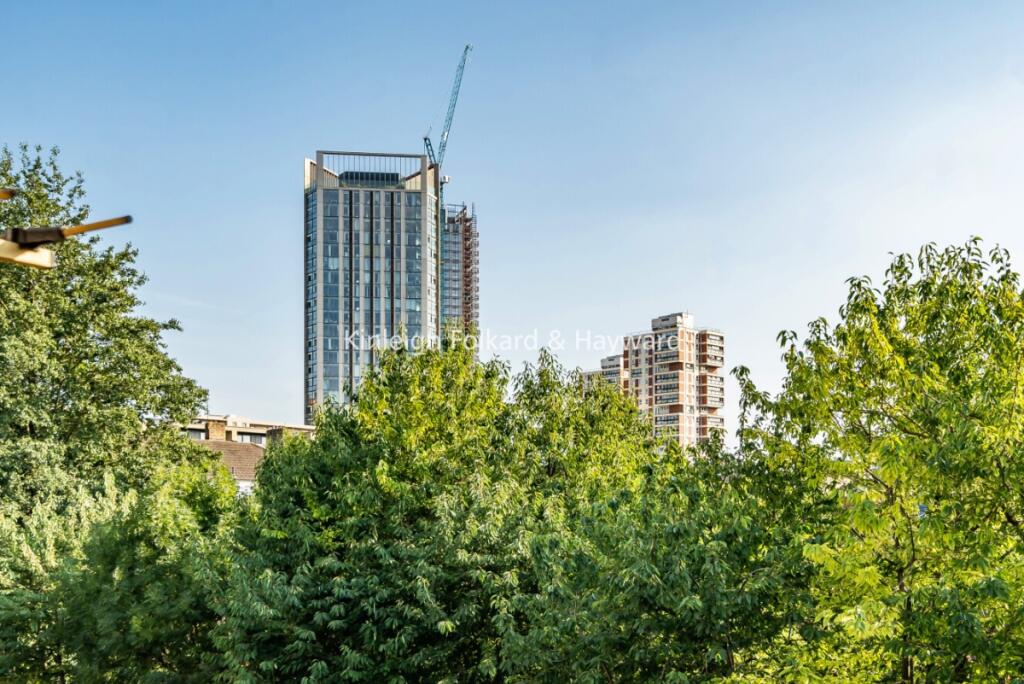 f6aa38ed-8076-4d38-9