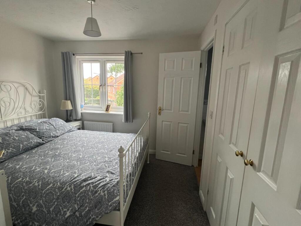 Wolfscote Lane Bedroom1a.JPG