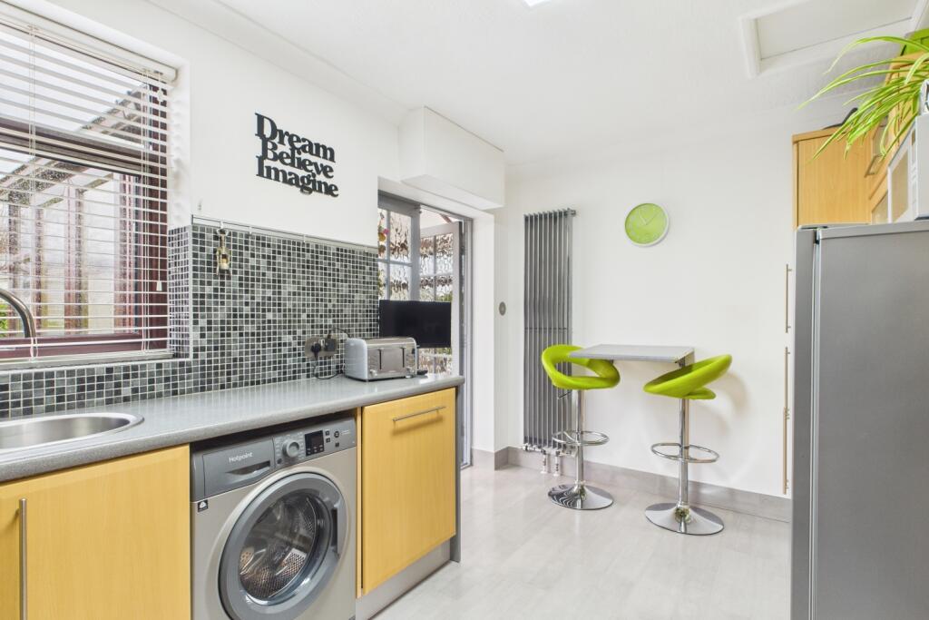 EweMove - Spalding - Moulton - Kitchen