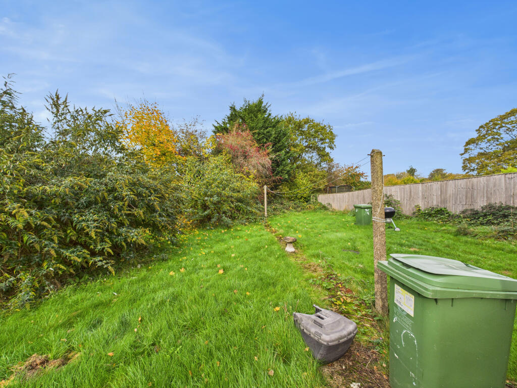 CAM01354G0-PR0613-STILL013