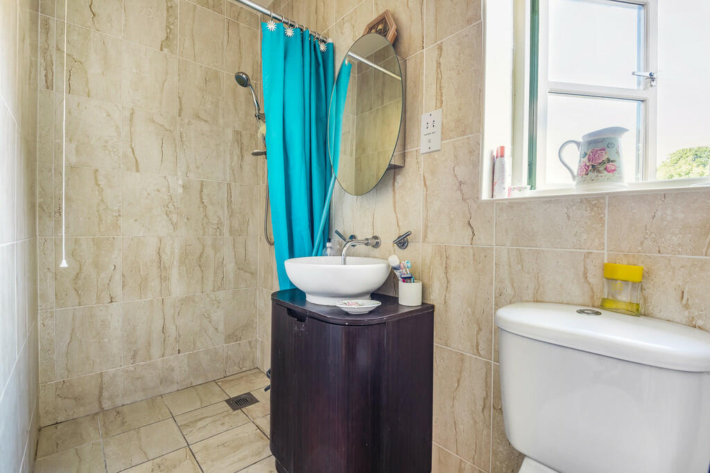 En-Suite to Maste...