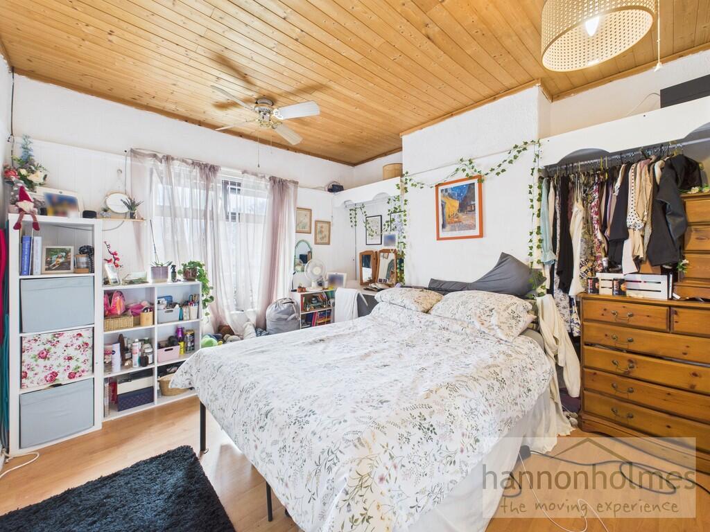 CAM05283G0-PR0072...