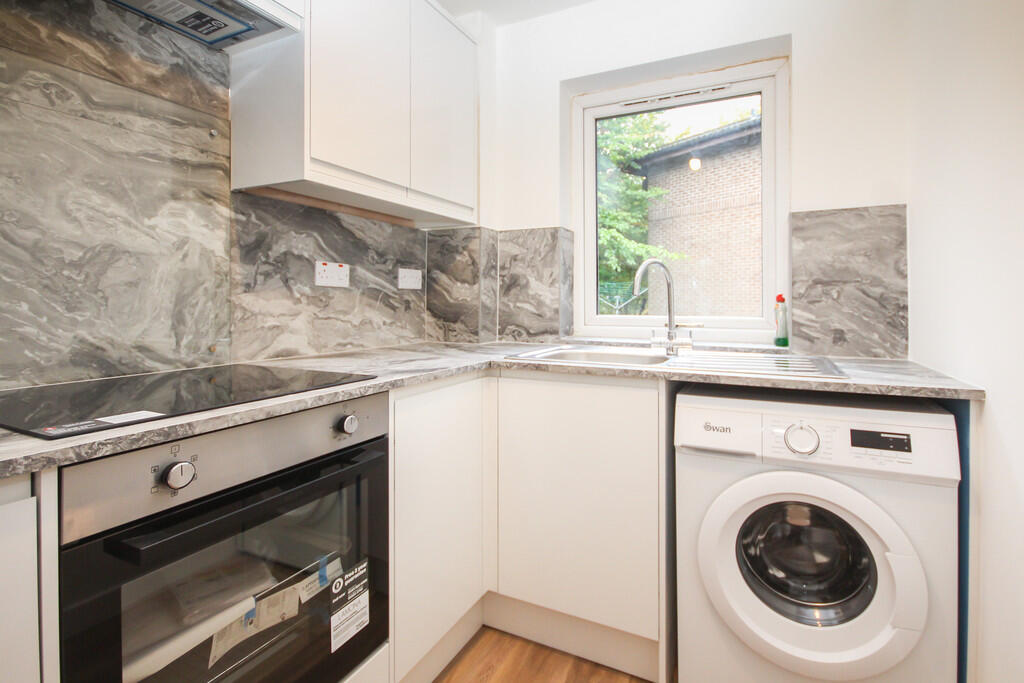 3d Wester Bankton...