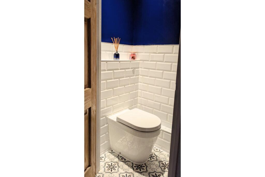 Downstairs Cloakroom