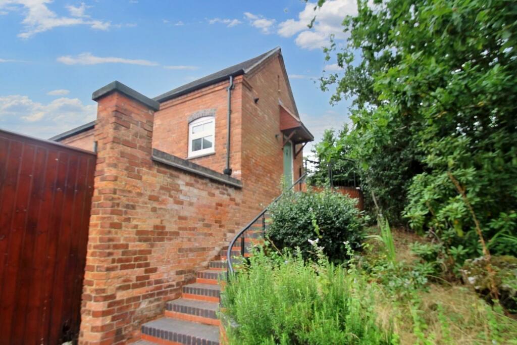 knowle cottage front pic.jpg