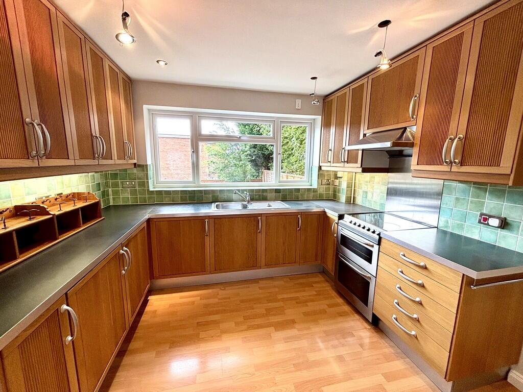 763EB7DF-ACB2-4FF...