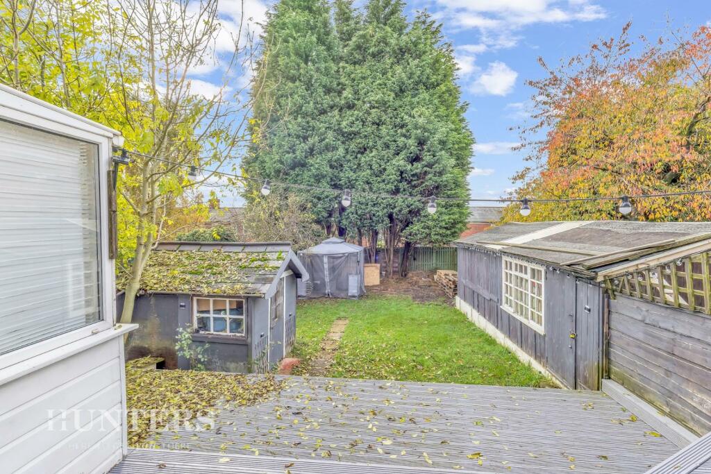 31 Birch Avenue (22).jpg