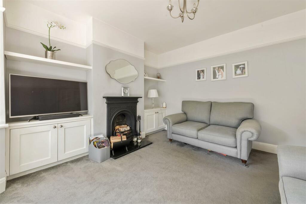 Queens Grove Road, E4