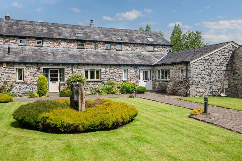 No.15 Helsington Laithes Courtyard