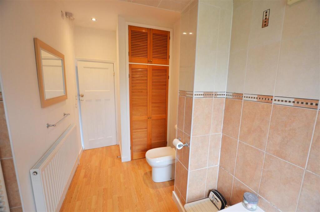 Bath / Shower Room -