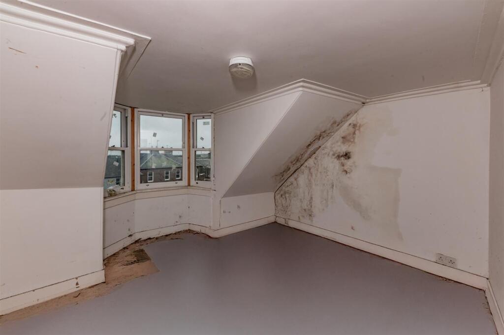 202B High Street Montrose-8.JPG