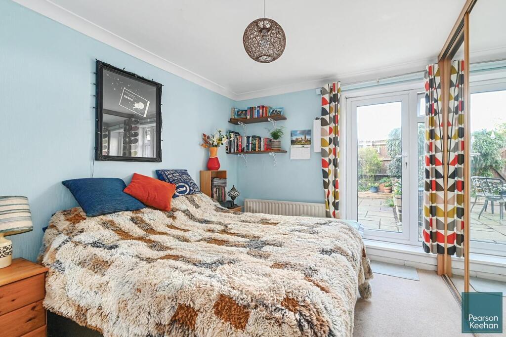 13 Marine Ave. BN3 (15).jpg