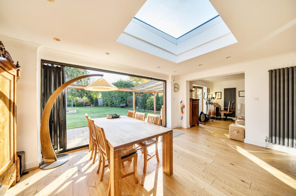 1365139-8-68e7739...